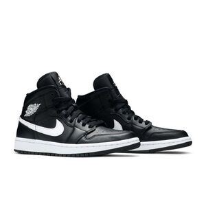 Women’s Air Jordan 1 Mid Black White